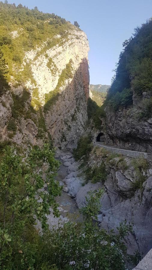 La Provence Vous Attend - 2Eme Etage Digne-les-Bains Kültér fotó