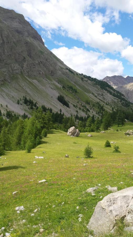 La Provence Vous Attend - 2Eme Etage Digne-les-Bains Kültér fotó